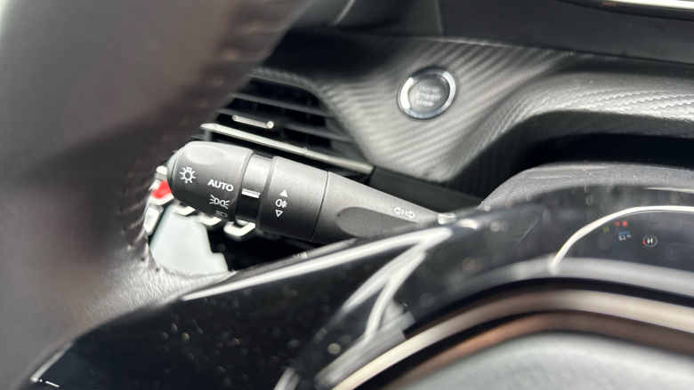 Peugeot 2008 1.2 PureTech 130 Allure Premium+ 5dr Petrol Estate